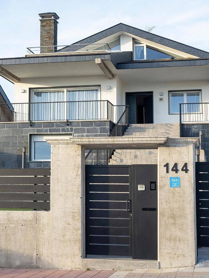 Location de vacances pour 12 personnes, avec terrasse ainsi que vue et jardin à Las Navas del Marqués - 2