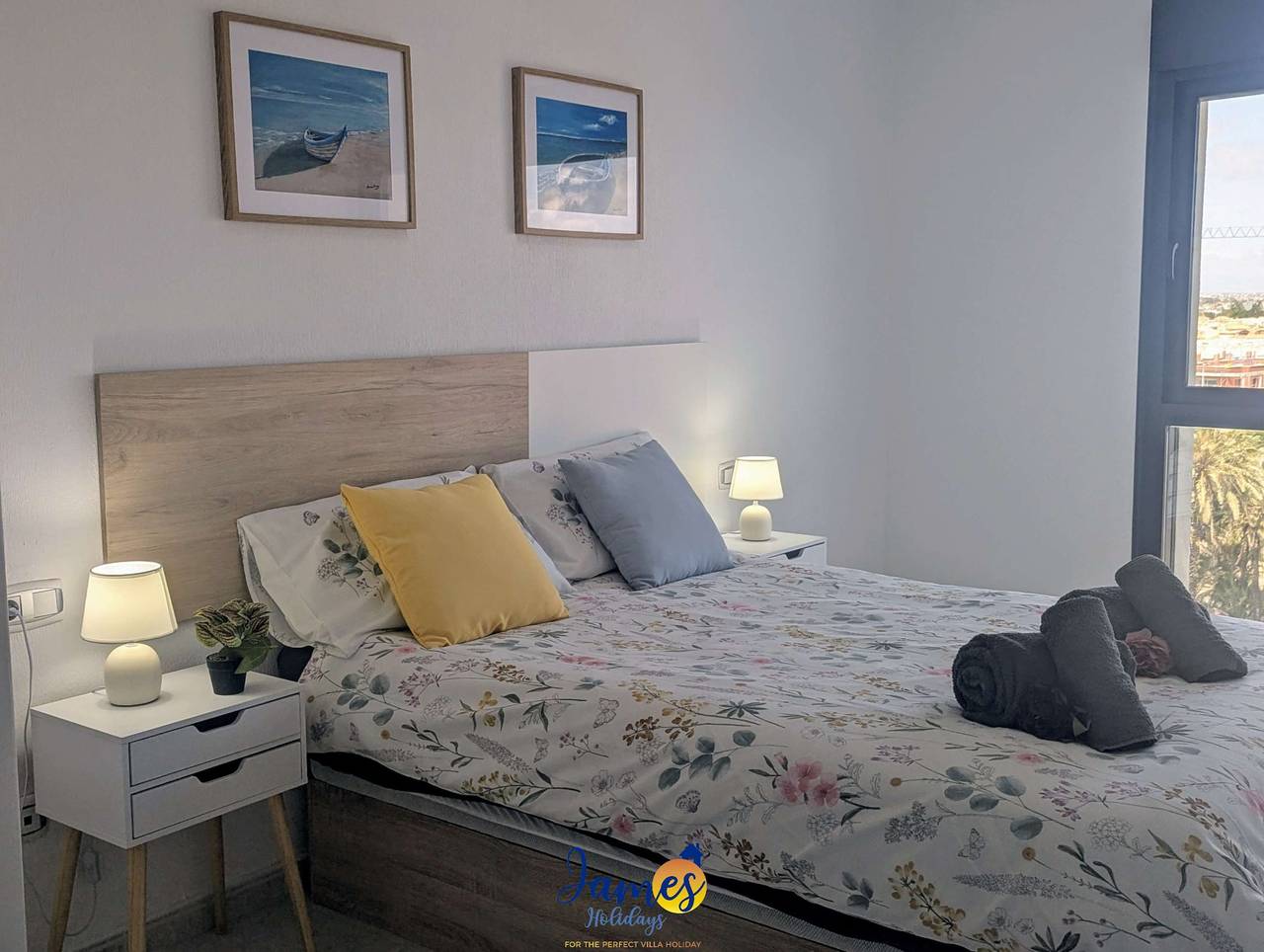 Entire apartment, Beachside Apart with Stunning Sea Views in Mar Azul Torrevieja, Torrevieja
