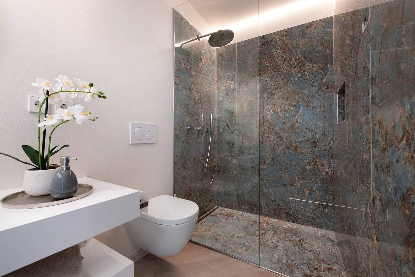 Huisdiervriendelijk appartement Villa Gargnano met uitzicht op het meer en de tuin, foto 13