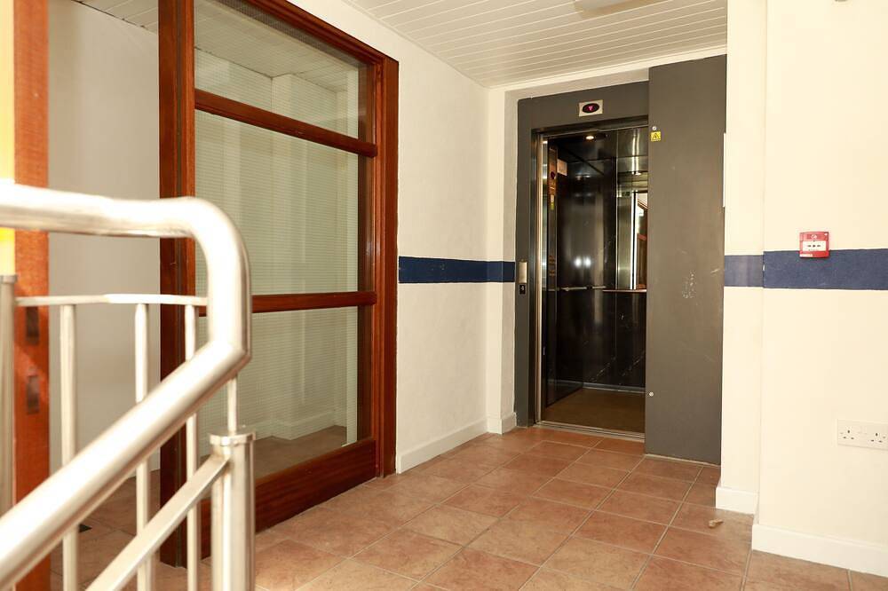 Entire apartment, Sea View Apartment in Galway, County Galway