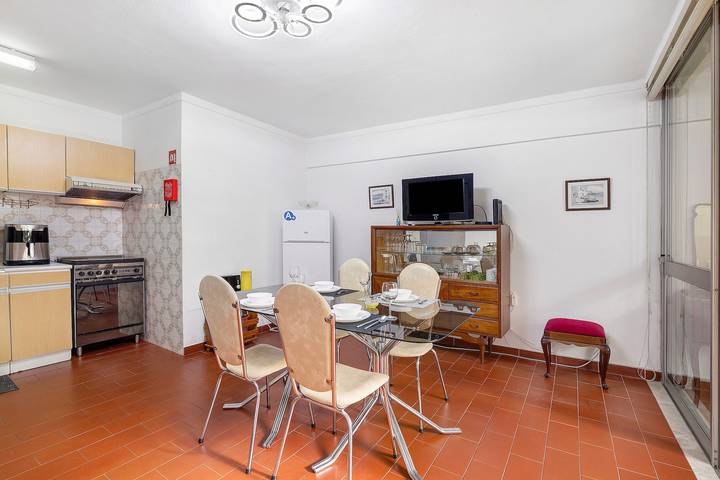 Entire apartment, Apartment 'Vasco Da Gama' with Wi-Fi and Air Conditioning in Quarteira, Faro District