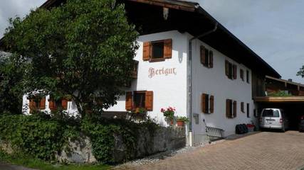 Gîte pour 2 personnes, avec terrasse dans Rottau