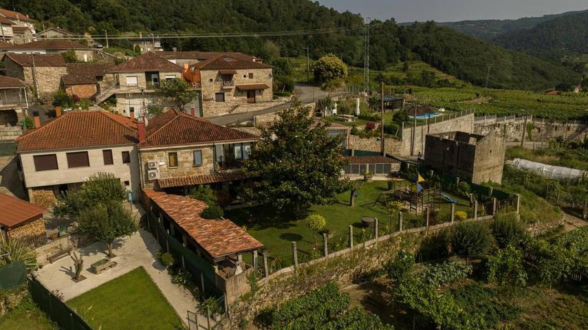 Casa rural para 2 personas, con Terraza y Jacuzzi además de Jardín y Piscina en Provincia de Orense - 3