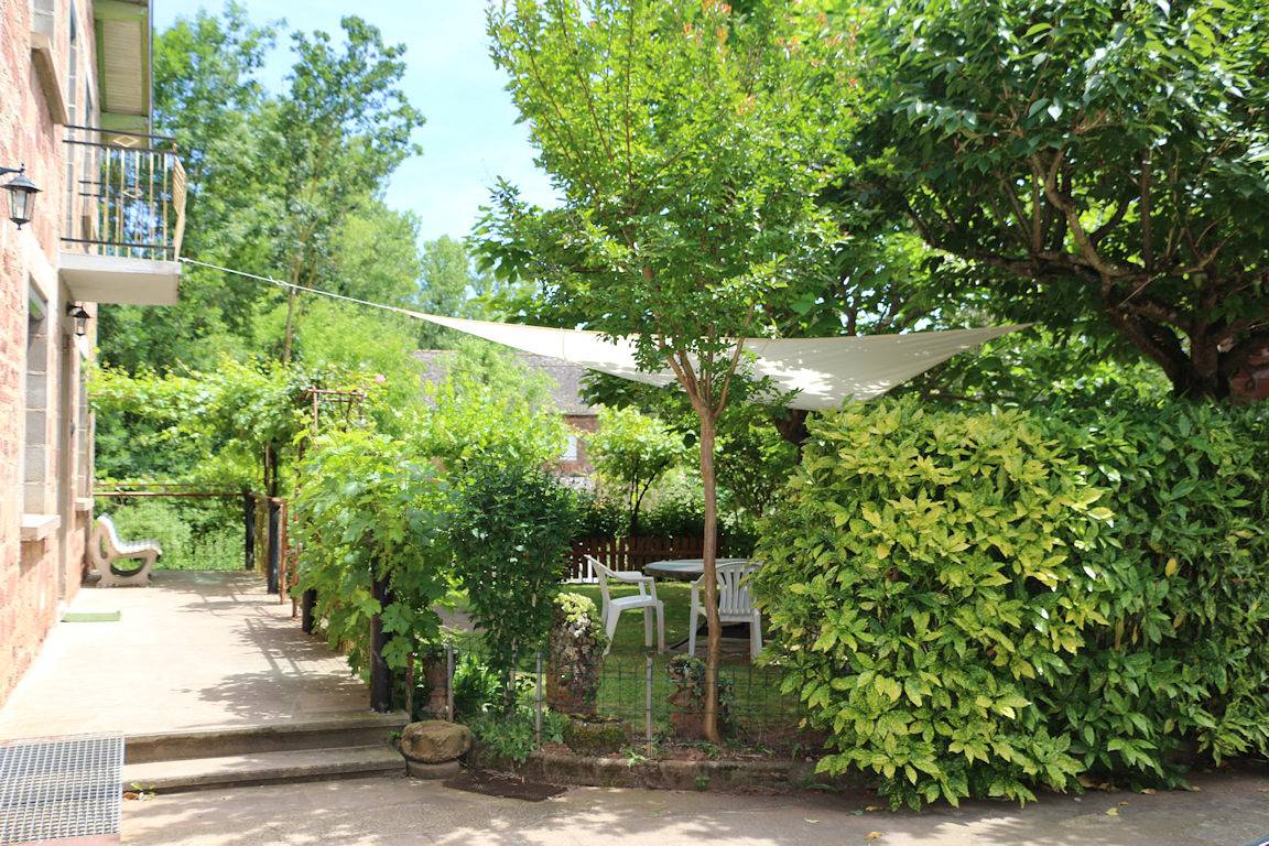 Gîte du Mansois, le calme à la campagne pour 6 à 8 pers in Clairvaux-d'Aveyron, Massif central