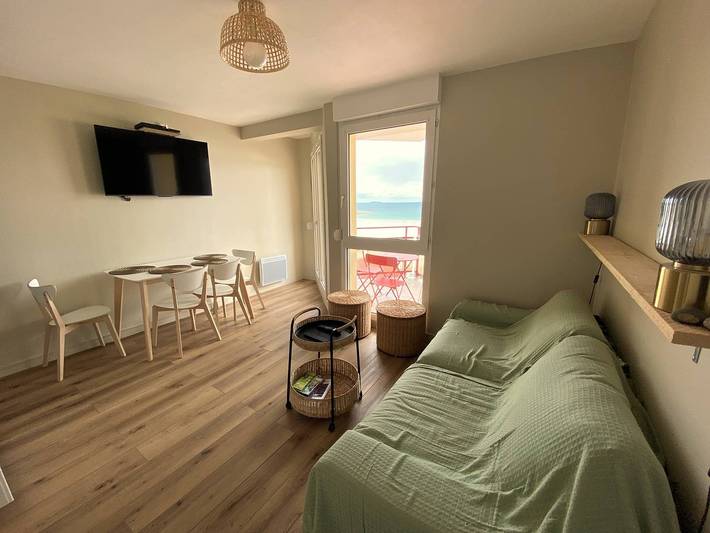 Gîte pour 4 personnes, avec balcon dans Casino de Perros-Guirec - 2