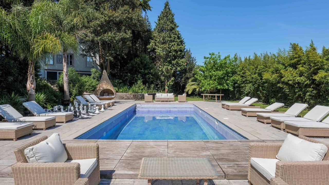 Luxurious royal estate in historic Sintra paradise in Sintra, Costa de Lisboa