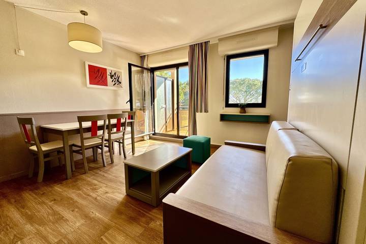 Gîte pour 4 personnes, avec balcon et piscine, adapté aux familles à Mandelieu-la-Napoule - 2