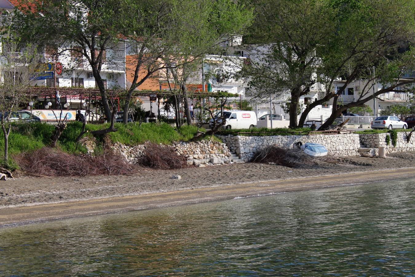 Ganze Wohnung, 1-Zimmer-Ferienwohnung am Strand Duce, Omis A-5275-c in Dugi Rat, Split-Dalmatien