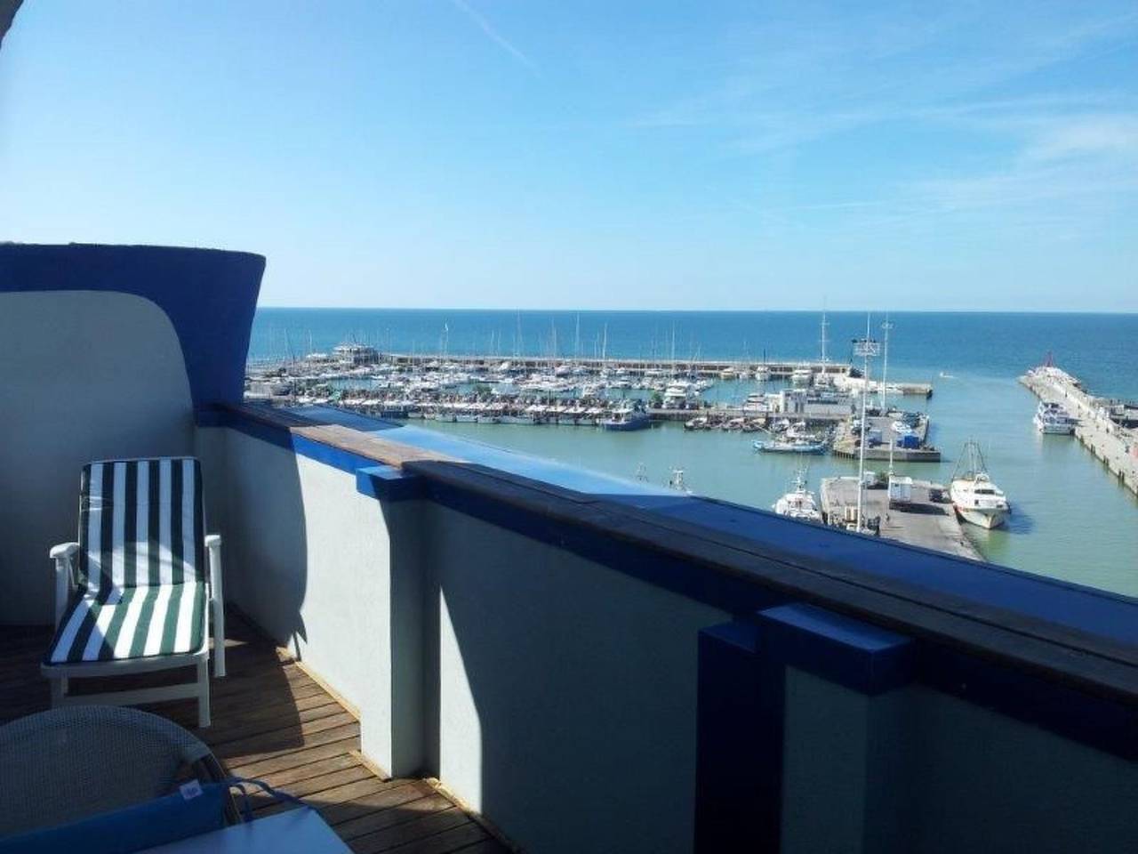 Ganze Wohnung, Zwei-Zimmer-Wohnung mit Panoramablick in Cattolica, Rimini Provinz