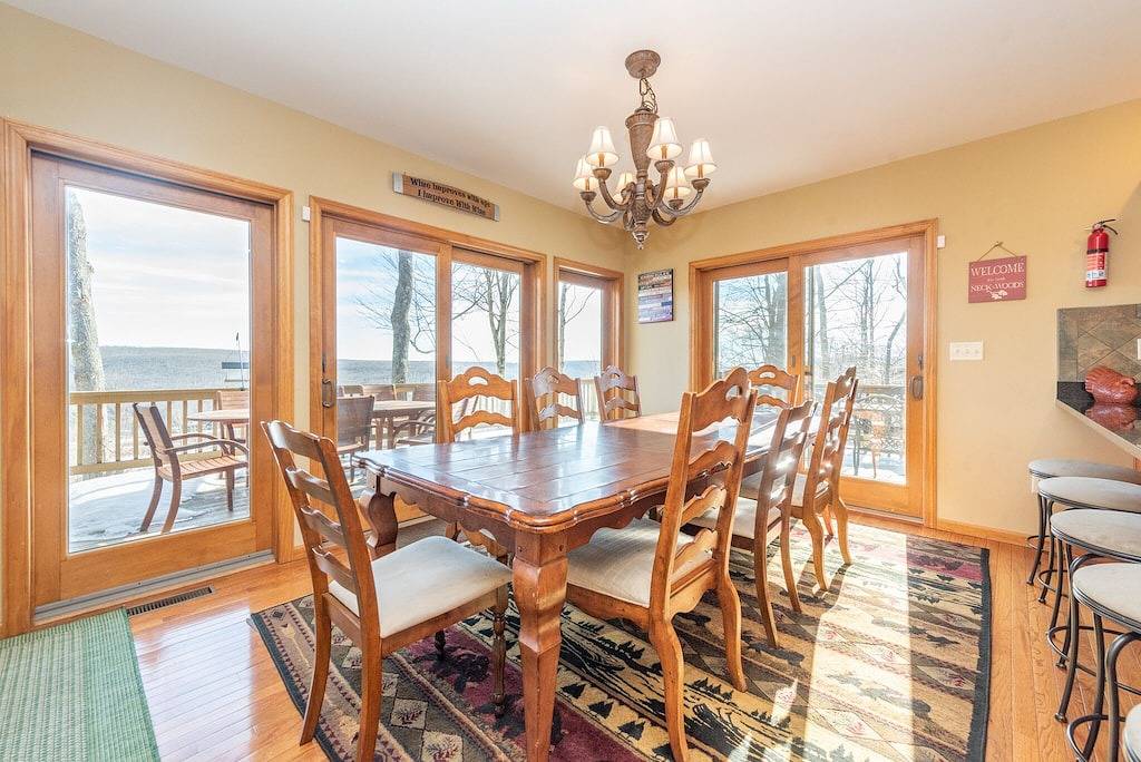 Deep Creek Vista- 5 Schlafzimmer See Zugang nach Hause in der Nähe von Wisp Ski Resort in Deep Creek Lake