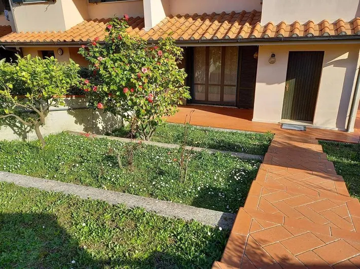 Casa vacanza per 5 persone, con giardino e panorama nonché balcone - 1
