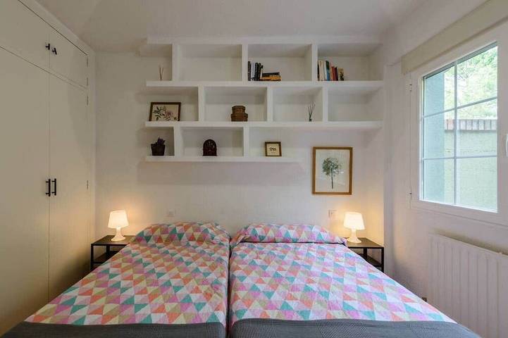 House with Garden & Free Parking · 10 min from Airport in San Sebastián de los Reyes, Área Metropolitana de Madrid