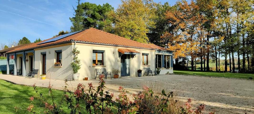 Chambre d’hôte pour 2 personnes, avec vue et jardin