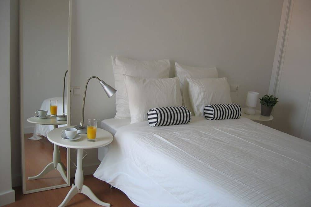 Apartamento entero, Apartamento con vistas al mar, a 40 mts de la playa  y a 50 minutos de Santiago in Corrubedo, Riveira