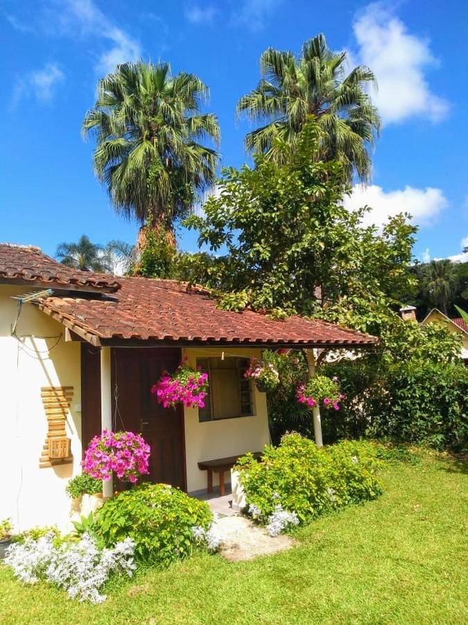 Casas e apartamentos de temporada para 5 pessoas, com sauna e terraço e ainda jardim em Itatiaia