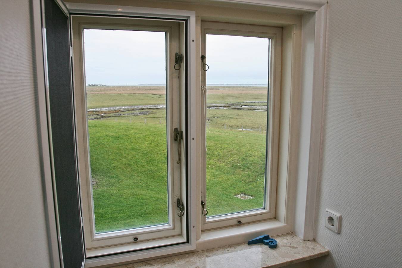 Ganze Wohnung, Ferienwohnung Langeness" mit Meerblick, Gemeinschaftsterrasse und Wlan in Langeneß, Halligen