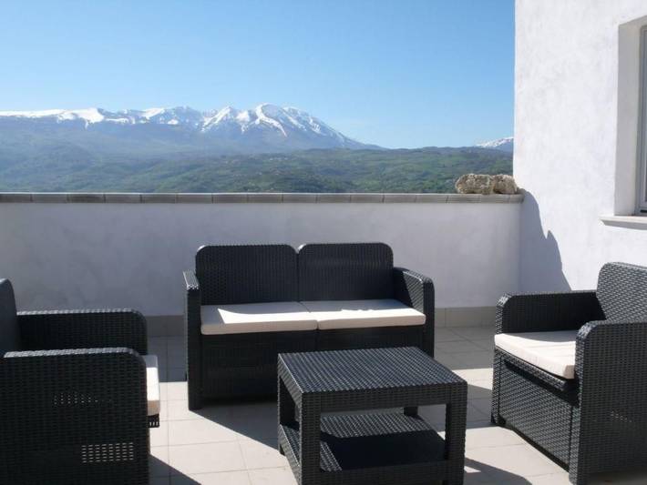 Location de vacances pour 10 personnes, avec jardin, animaux acceptés à San Valentino in Abruzzo Citeriore