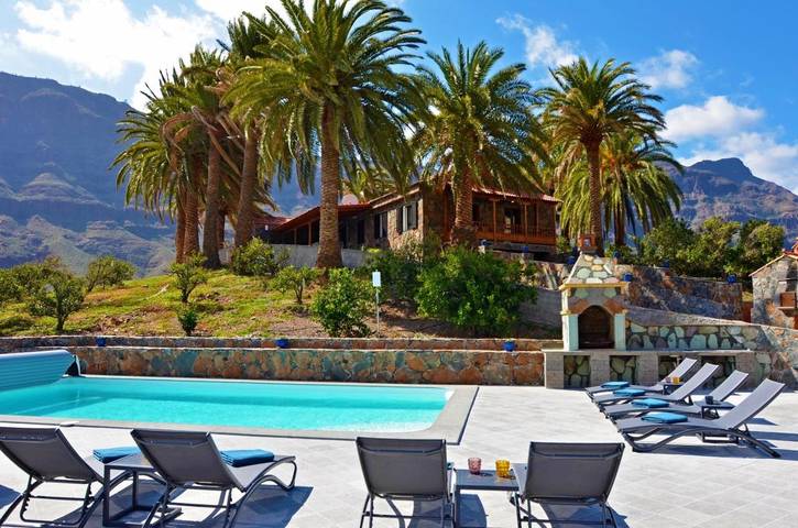 Casa rural para 15 personas, con Balcón y Terraza además de Jardín y Piscina en Fataga