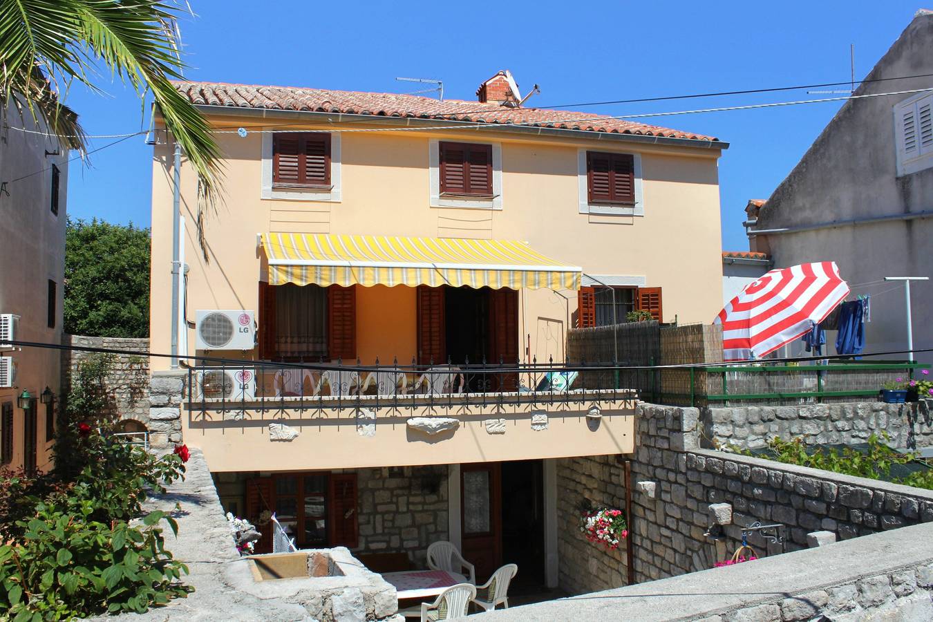 Ganze Wohnung, 1-Zimmer-Ferienwohnung mit Terrasse Osor, Losinj A-8088-a in Kvarner Inseln