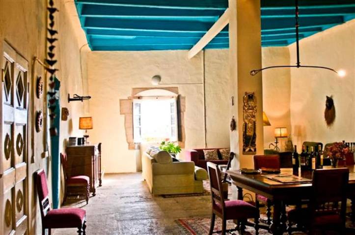 Chambre d’hôte pour 2 personnes, avec Jardin ainsi que Piscine et Vue
