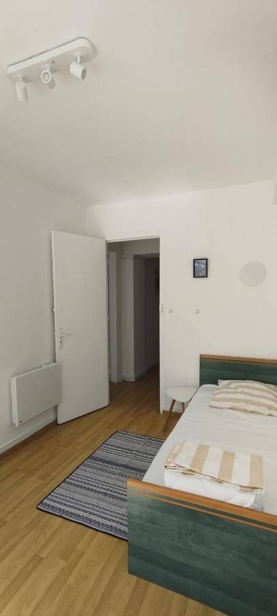 Gîte pour 8 personnes, avec jardin à Lailly-en-Val - 2