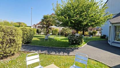Hôtel pour 2 personnes, avec jardin et vue à Réville