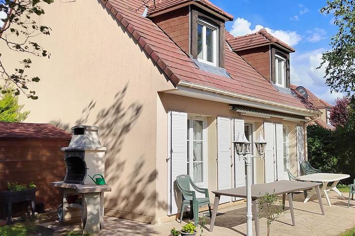 Gîte pour 8 personnes, avec Jardin