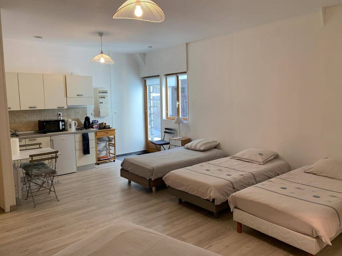 Appartement entier, Apartment with Terrace in Bourges, Région de Bourges