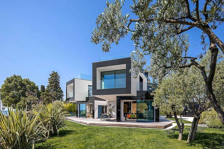 Villa für 10 Personen, mit Balkon und Garten sowie Sauna in Fazana