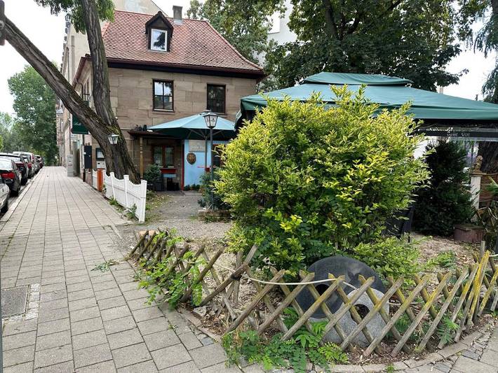 BnB für 2 Personen, mit Terrasse und Garten in Fürth