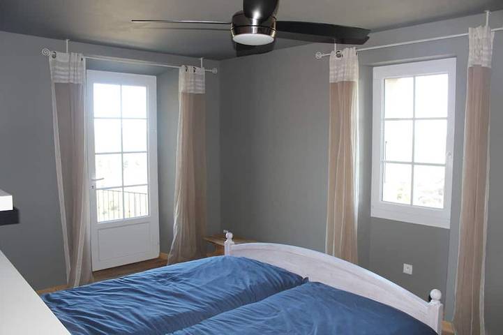 Location de vacances pour 10 personnes, avec terrasse à Chassiers - 4