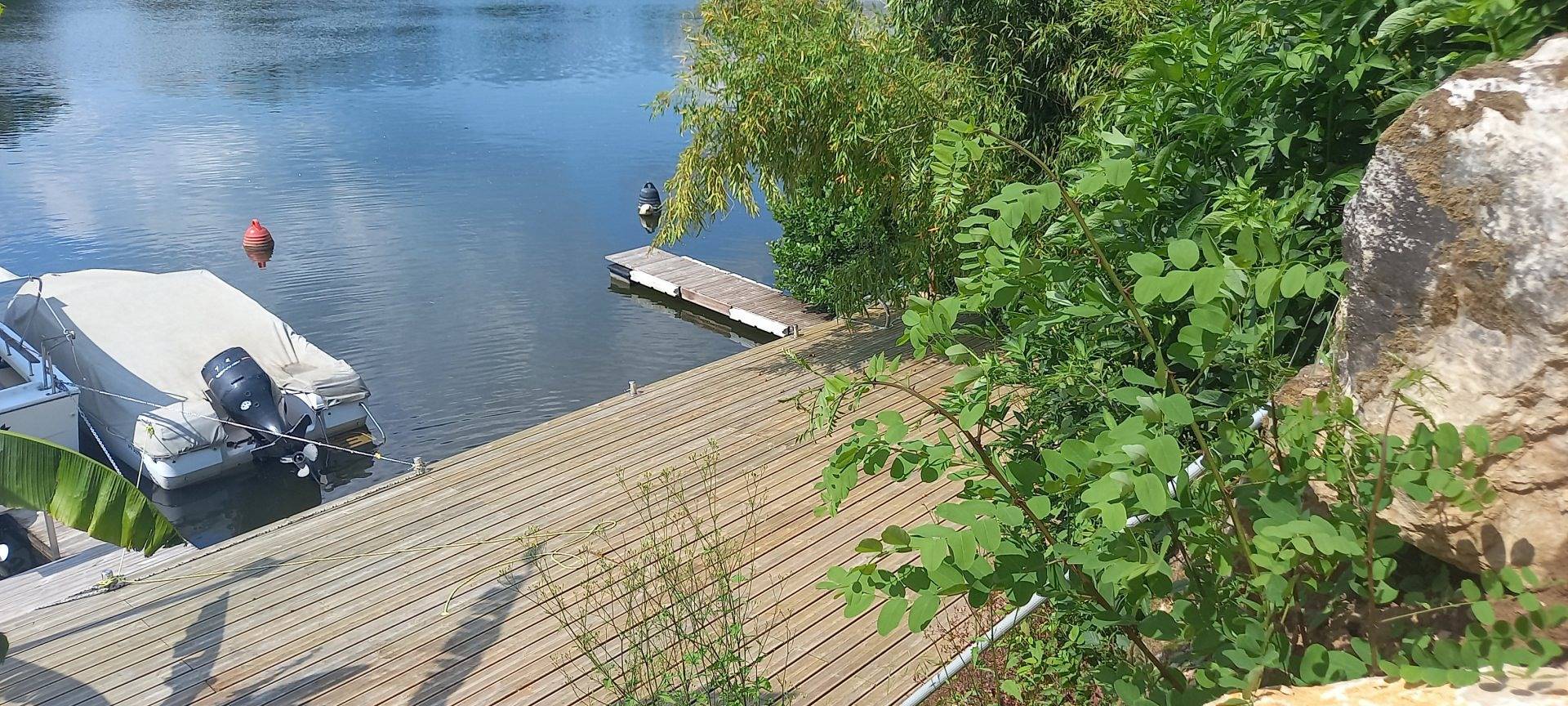 Gîte au bord du Tarn, avec ponton et spa in Marssac-sur-Tarn, Région d'Albi