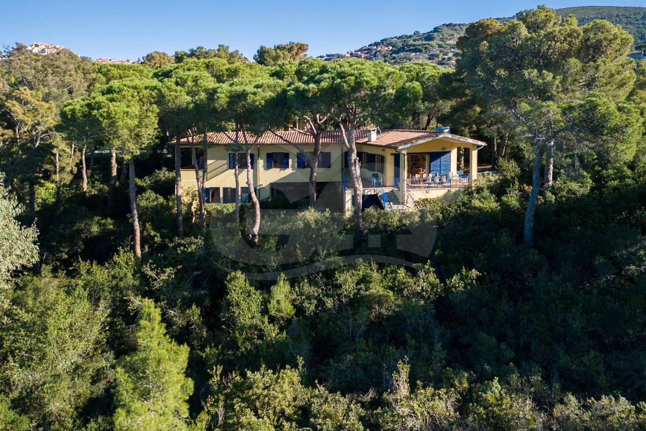 Villa Madonna delle Grazie con accesso privato al mare - Goelba in Spiaggia di Peducelli, Capoliveri