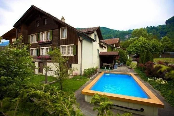 Ferienwohnung für 5 Personen, mit Garten und Pool in Meiringen