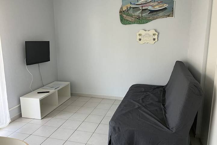 Appartement entier, Appartement T2 à 30 m de la mer , avec belle terrasse et tout en rez de chaussée in Frontignan, Côte méditerranéenne (France)