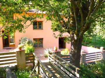 Gîte pour 6 personnes, avec terrasse à Puilaurens