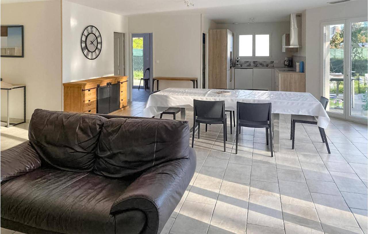 Four-Bedroom Holiday Home in Monségur (Lot-et-Garonne), Région de Villeneuve-sur-Lot