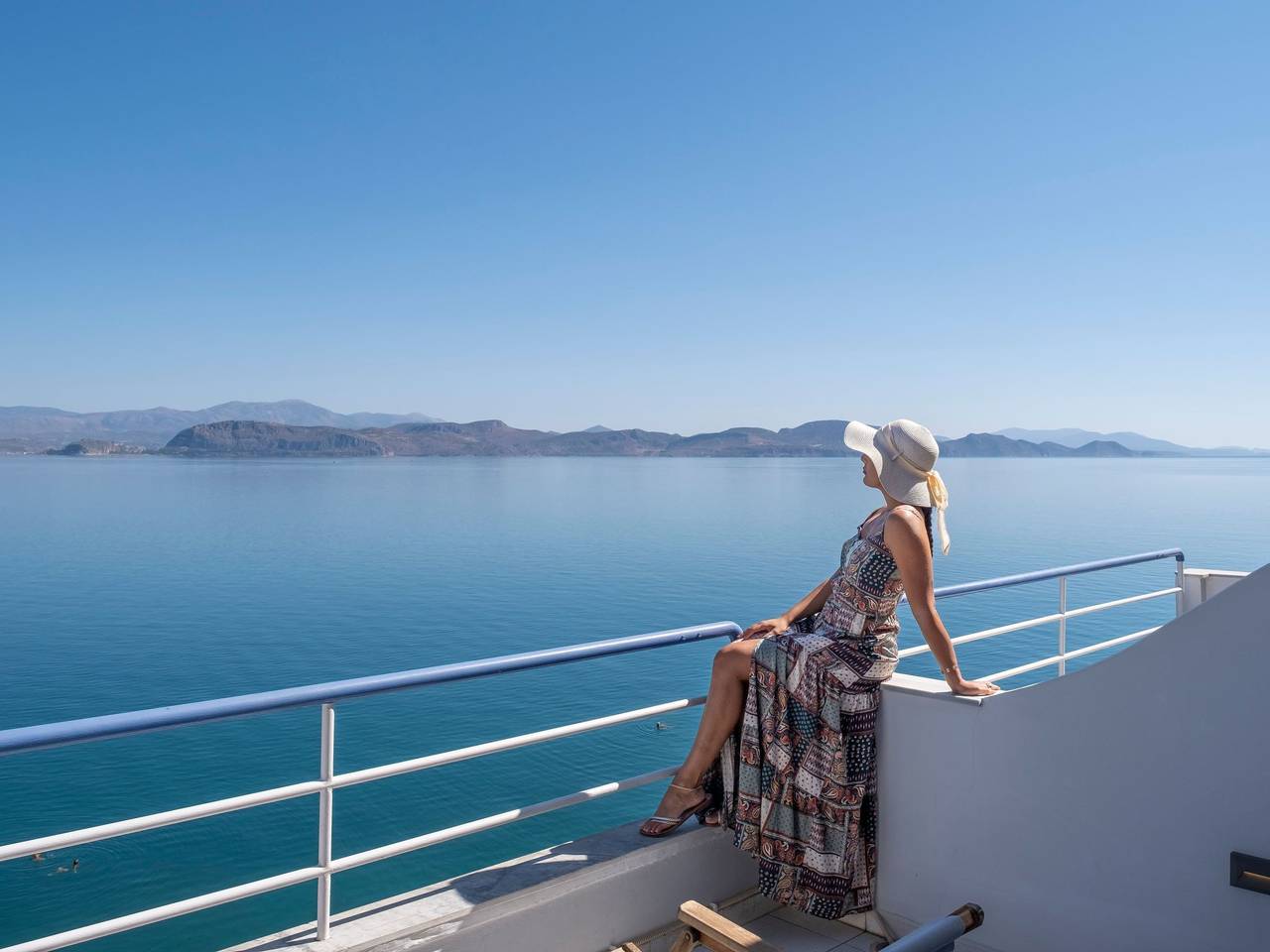 Ganze Wohnung, Luxuriöses Apartment mit einem Schlafzimmer direkt am Wasser, Meerblick in Xiropigado, Kynouria