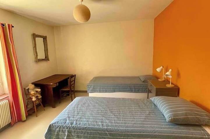 Gîte pour 12 personnes, avec jardin à Vézénobres - 4