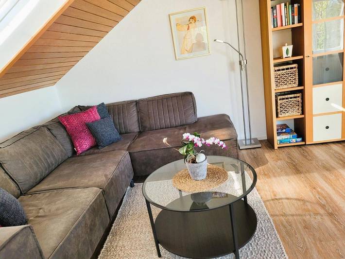 Ferienwohnung für 3 Personen, mit Balkon und Terrasse sowie Ausblick in Mettnau - 2