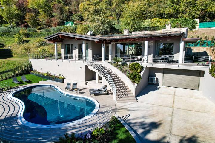 Villa für 6 Personen, mit Garten und Terrasse am Gardasee