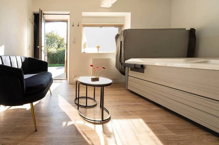 Gîte pour 2 personnes, avec Jacuzzi à Corps-Nuds