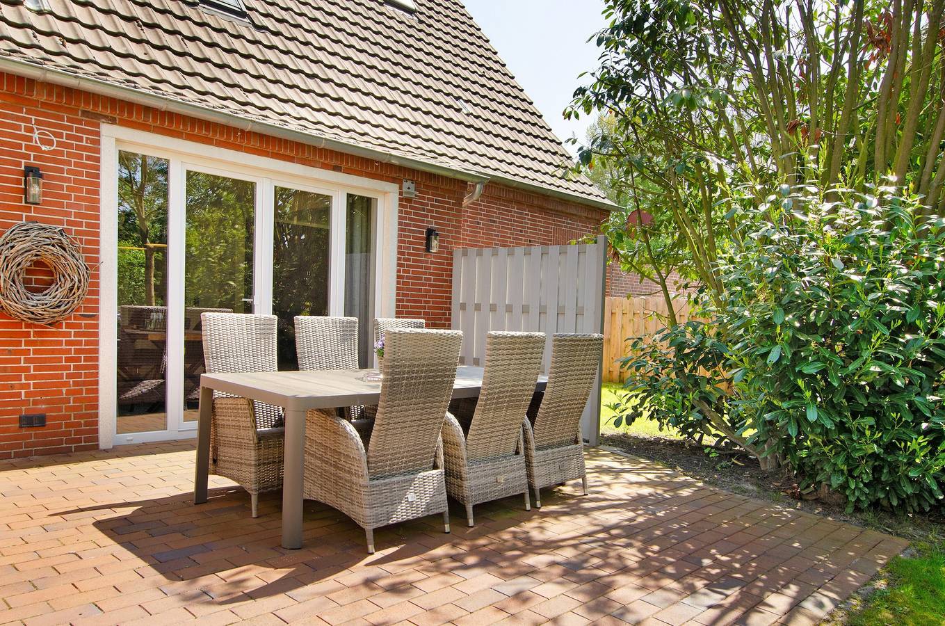 Ferienhaus 'Am Nordrevier' mit Privatterrasse, Balkon und Wlan in Lütetsburg, Norden und Umgebung