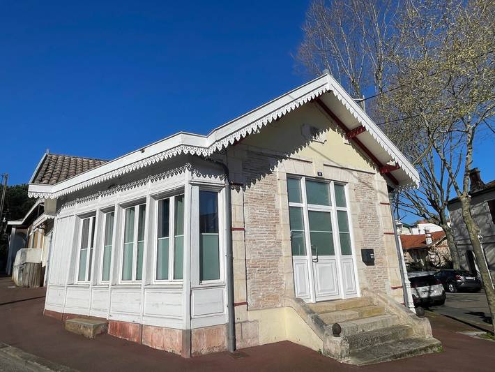 Location de vacances pour 8 personnes, avec Jacuzzi dans Pereire