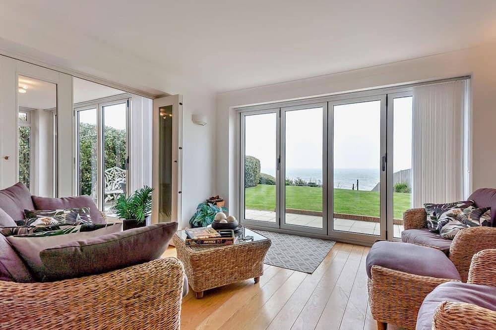 5 Bed in Bexhill-on-sea in Bexhill, East Sussex