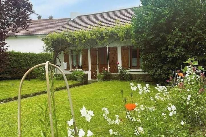 Location de vacances pour 5 personnes, avec Jardin dans Outriaz