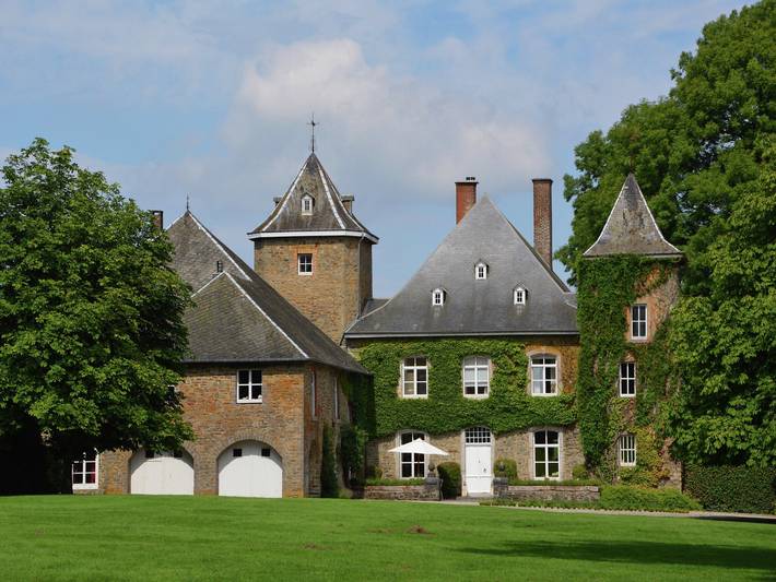 Historisches Schlossrefugium in Bastnach, Parc naturel Haute-Sûre Forêt d'Anlier