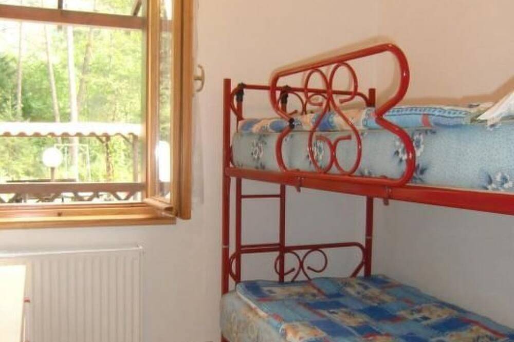 Ganze Wohnung, Erdgeschosswohnung mit möbliertem Garten in Pur (Ledro), Ledro