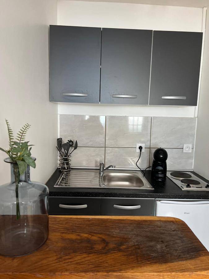 Appartement entier, One-Bedroom Apartment in Vierzon, Région de Vierzon