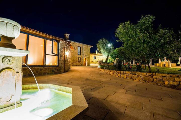 Apartamento de vacaciones para 3 personas, con piscina además de balcón y jardín - 1